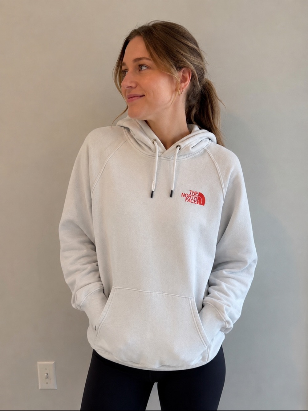 The North Face white Hoodie with red Logo Size XXL